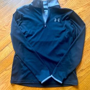 Boys Under Armor Pull over - Sz L